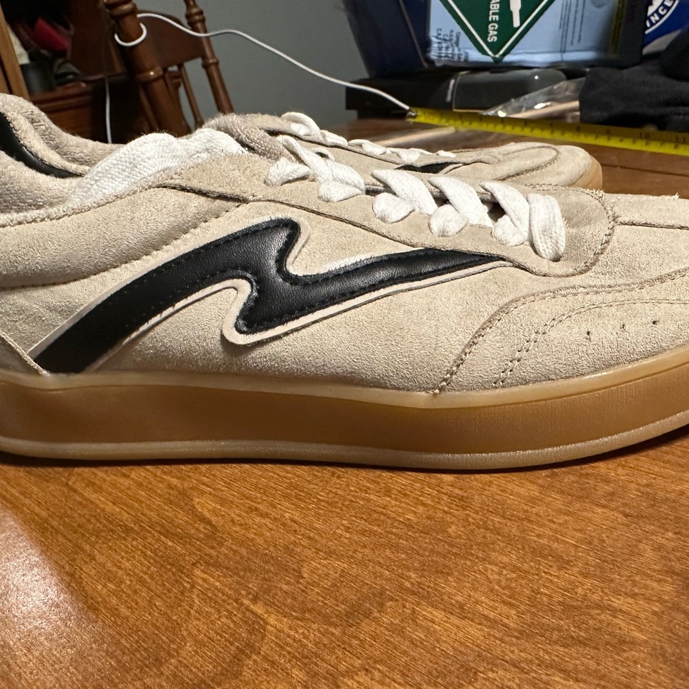 Madden Girl Giia Sneakers